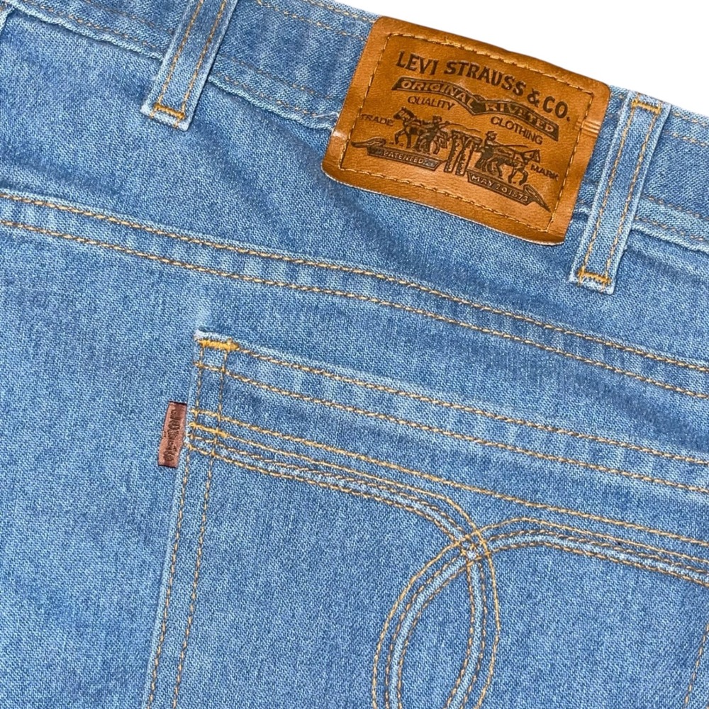 Vintage 977 Levi's 2001 Men's Denim Jeans Actual Measurements 40x27" FLAW Y2K - Picture 3 of 10